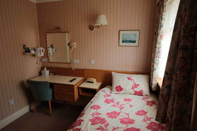 Fernbank Hotel Basingstoke Exterior foto