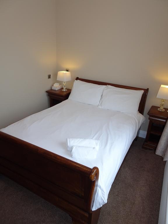 Fernbank Hotel Basingstoke Exterior foto